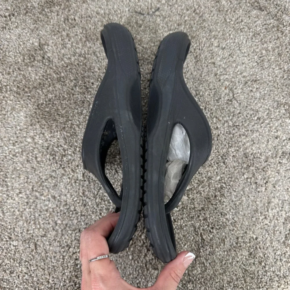 Crocs Baya Flip Flops Mens Size 12 Black Comfort Sport Sandals Thong Slip On